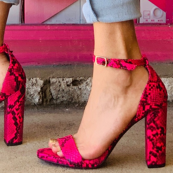 Delicious Shoes - 6 Delicious Neon Pink Animal Print Strappy Heels 6